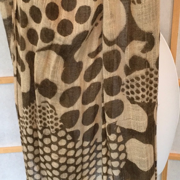 Gauzy brown tan fringed scarf, polka dotted - Picture 4 of 6